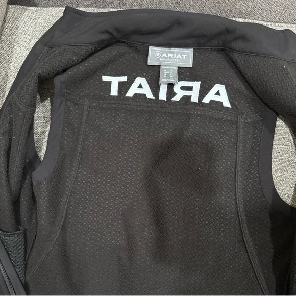 Ariat Black Softshell Women’s Vest with Logo Size Small ref 10020762 - Picture 7 of 12